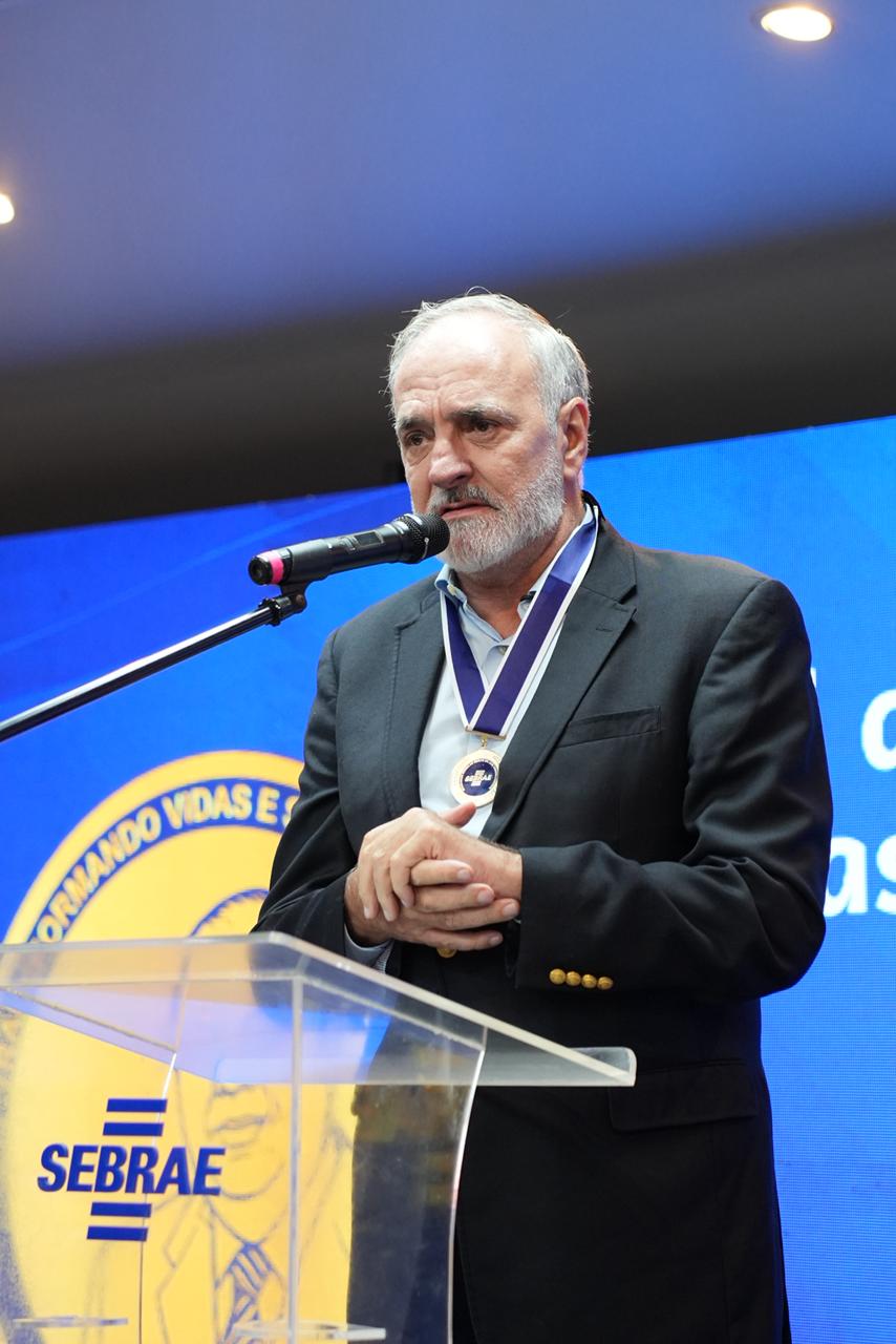 Luis Tchê, foi reconhecido pela sua atuação dentro da Secretaria