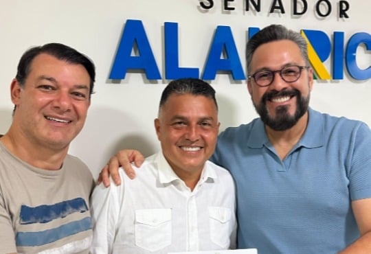 Eber Machado deixa o MDB e se filia ao partido de Alan Rick