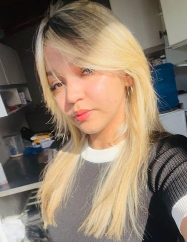 Isabella passou a produzir e vender doces artesanais, conciliando a atividade com a rotina pessoal