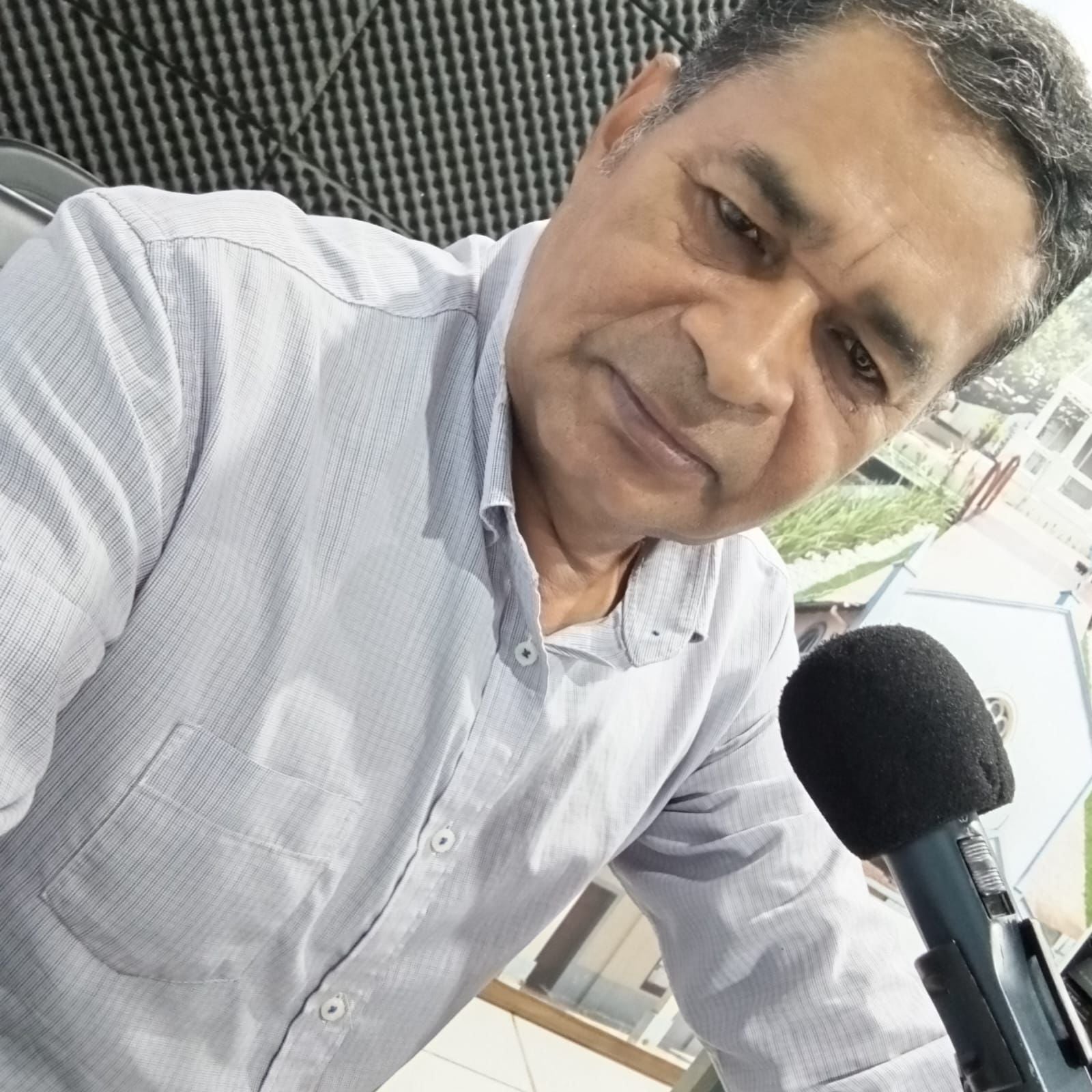 Durante essas três décadas, Cavalcante não conquistou apenas audiência, conquistou amizades