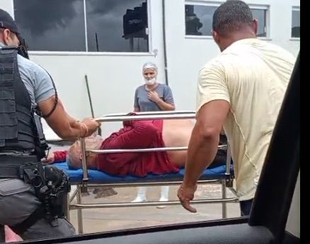 Segundo informações de pessoas que estavam próximas, Badeco teria passado mal de forma inesperada