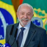 Lula aprova aumento de etanol nos combustíveis a partir de agosto Lula aprova aumento de etanol nos combustíveis a partir de agosto
