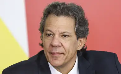 Marcelo Camargo/Agência Brasil Brasília (DF), 12/03/2026 - O ministro da Fazenda, Fernando Haddad, durante entrevista coletiva sobre medidas para reduzir o impacto da oscilação do preço internacional do petróleo sobre o diesel no Brasil. Foto: Marcelo Camargo/Agência Brasil