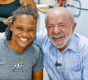 Lula destaca importância da educação