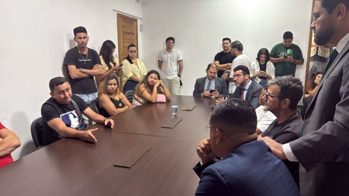 Vereadores recebem ex-funcionários da empresa Ricco Transportes