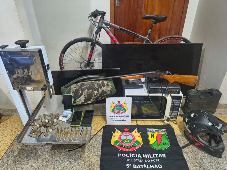 Suspeito é preso após família ser feita refém durante assalto na zona rural de Brasiléia Suspeito é preso após família ser feita refém durante assalto na zona rural de Brasiléia