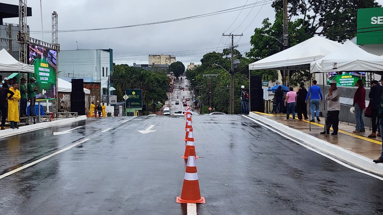 O evento marcou a liberação do tráfego na Avenida Getúlio Vargas