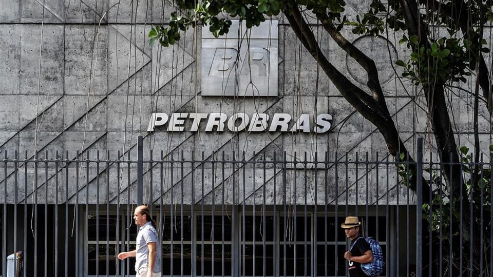 Escalada do conflito no Oriente Médio faz petróleo disparar e eleva risco de interferência política na Petrobras (Foto: Antonio Lacerda/EFE)