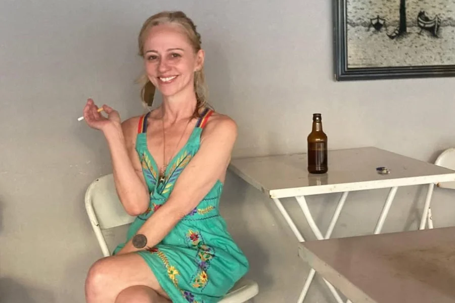 A atriz Guta Stresser, eternizada como a Bebel de A Grande Família, usou suas redes sociais para confrontar comentários preconceituosos nesta terça-feira (31/03). Após postar registros de um churrasco de despedida para uma amiga, Guta foi surpreendida por internautas que questionaram sua fisionomia atual de forma agressiva.