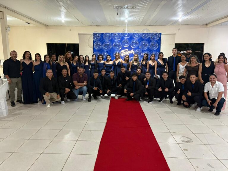 Primeira turma de Administração do IFAC celebra formatura em noite histórica em Sena Madureira Primeira turma de Administração do IFAC celebra formatura em noite histórica em Sena Madureira