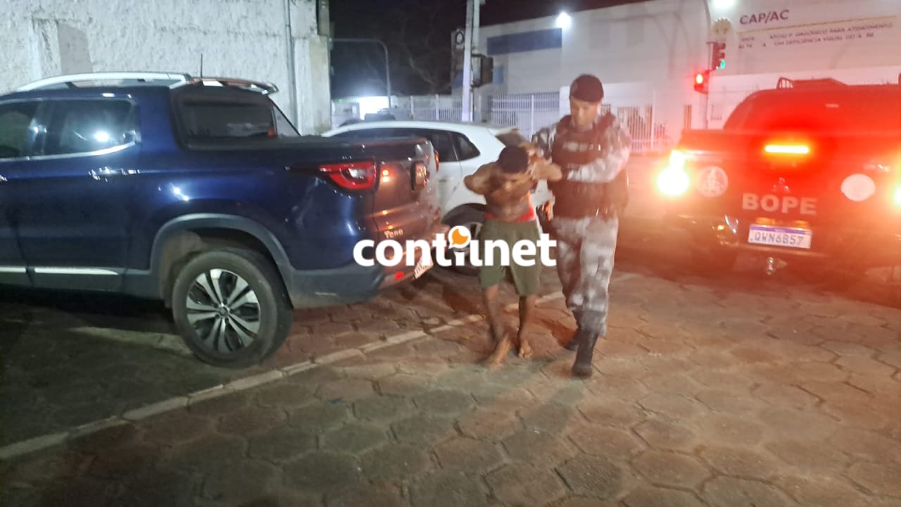 Segundo a polícia, Denilso apresentou comportamento suspeito ao notar a presença da viatura