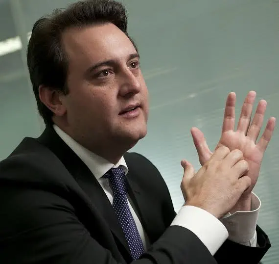 Ratinho Jr. desiste de disputar Presidência