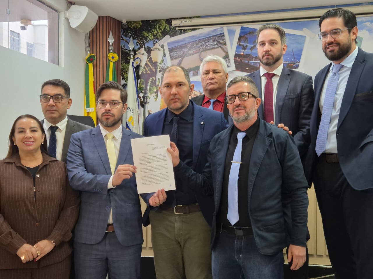 Presidente oficializa afastamento de Bocalom com leitura de carta na Câmara