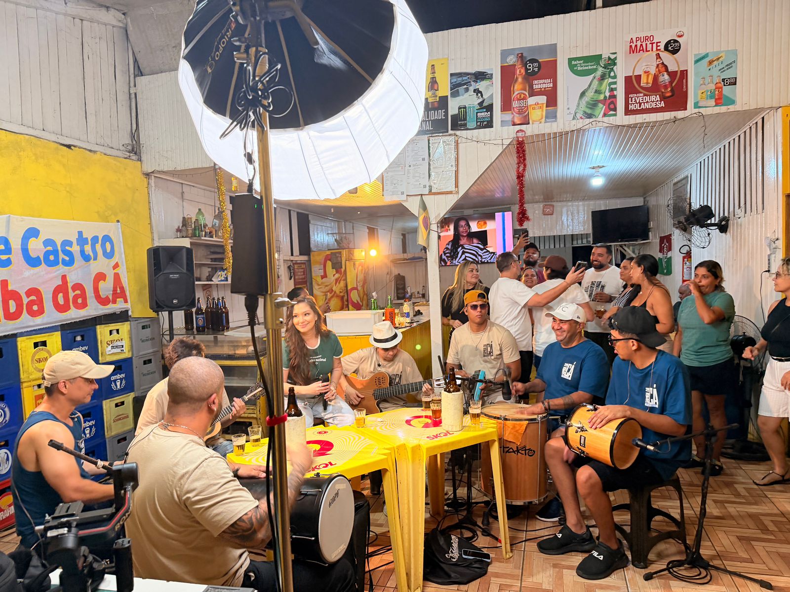 A própria artista foi responsável por idealizar e conduzir toda a produção do trabalho