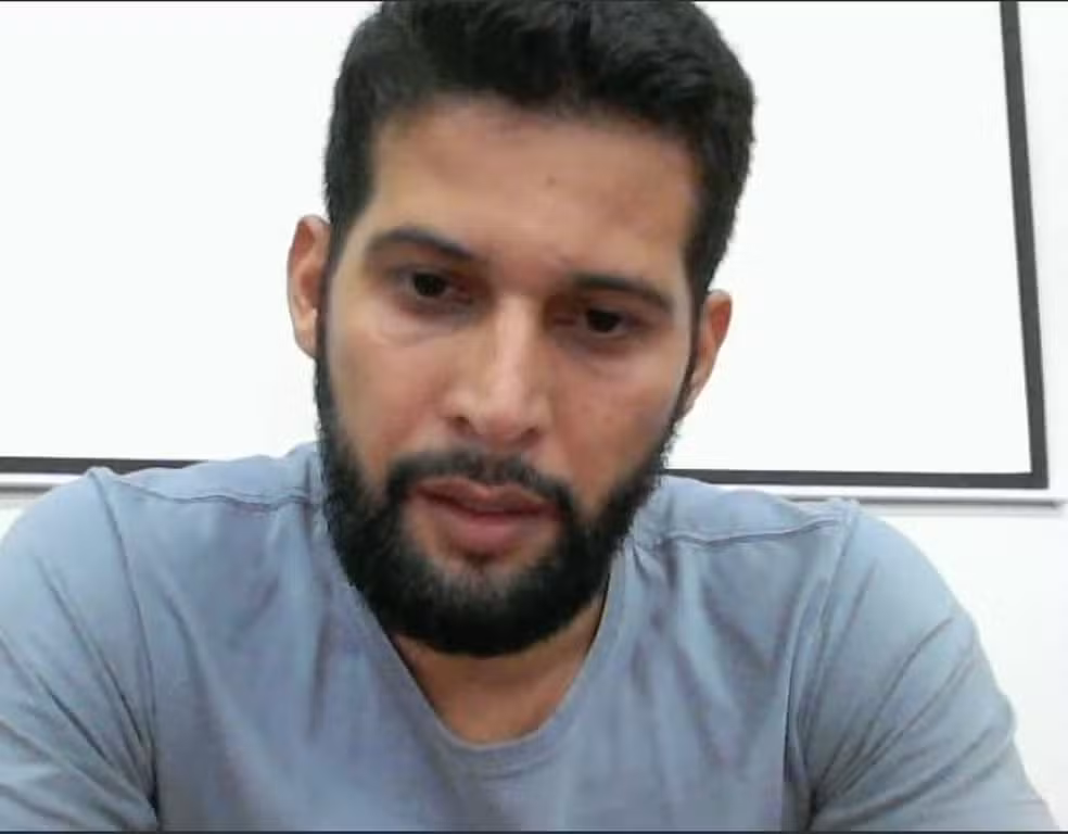 Réu por morte em Feijó, servidor garante direito a receber salário na Justiça