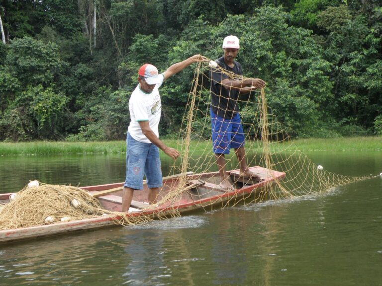 Pescadores de cidade do Acre continuam sem seguro defeso e vão pedir apoio da bancada federal