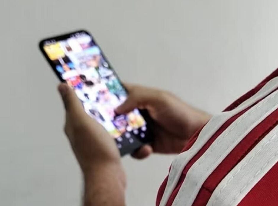 Uma jovem de 28 anos viveu um verdadeiro pesadelo ao levar seu celular para uma assistência técnica em um shopping de Campo Grande (MS). O que deveria ser um conserto de rotina transformou-se em um crime de violação de intimidade.