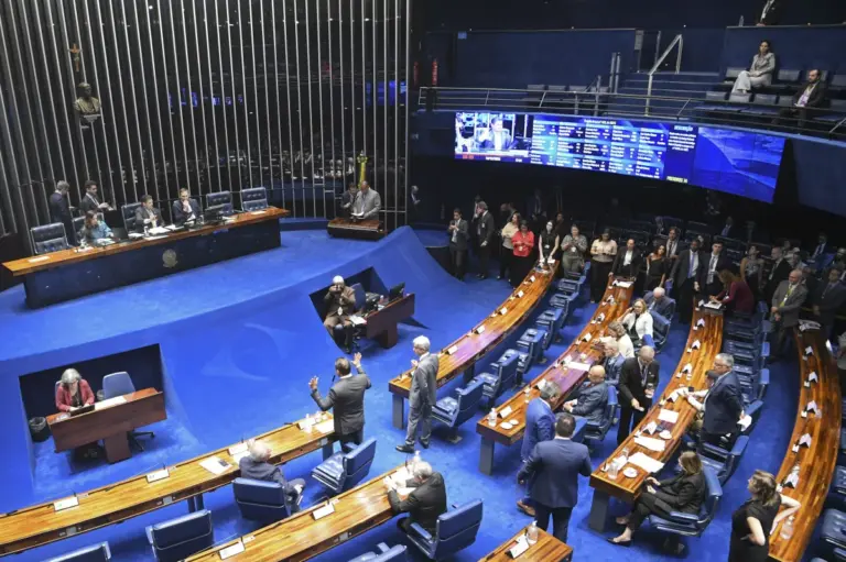 Senadores durante votações no plenário da Casa • Foto: Jonas Pereira/Agência Senado
