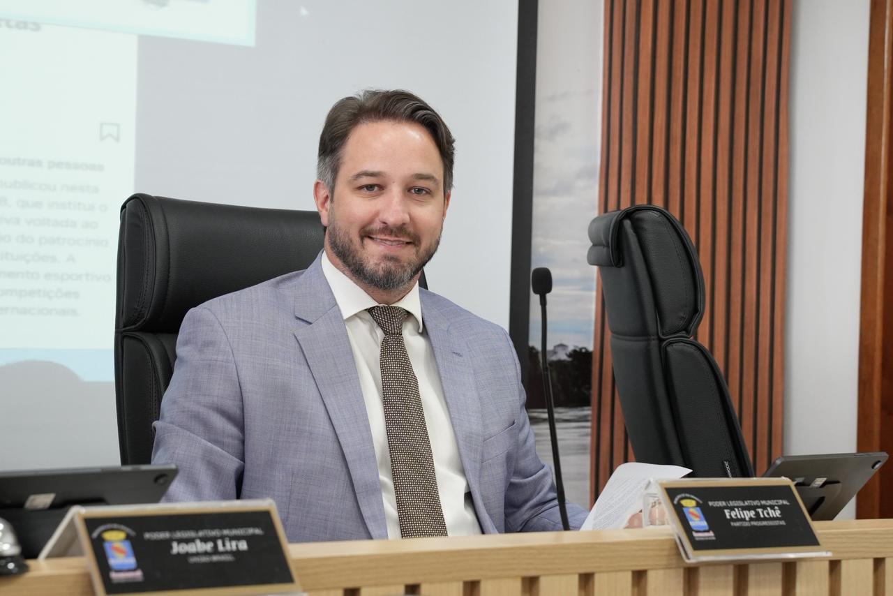 Vereador Felipe Tchê alerta para golpes com uso de inteligência artificial contra pessoas que aguardam decisões judiciais