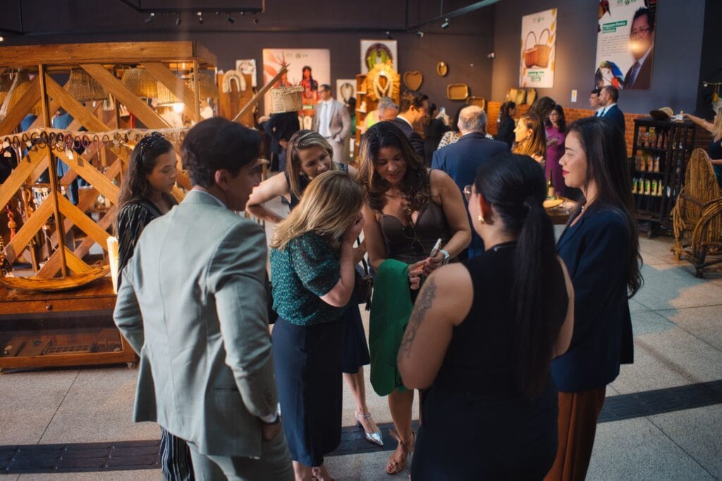 Mãos que transformam a floresta: artesanato acreano fatura R$ 1,2 milhão