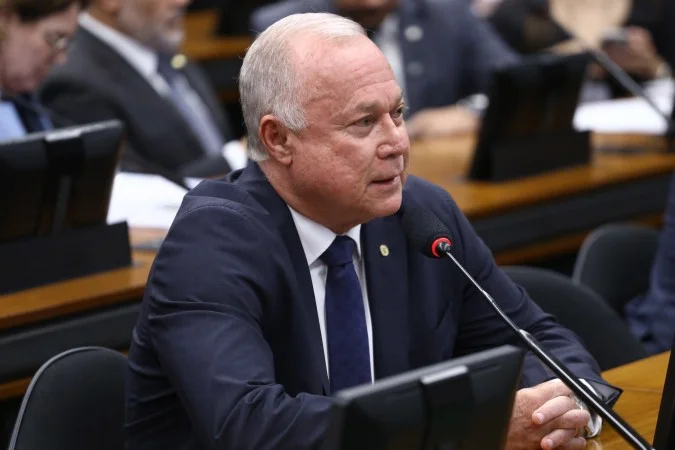 Câmara acelera PEC que põe fim à escala 6x1 e relator prevê aprovação