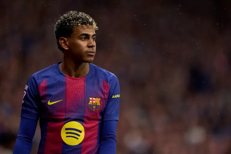 Lamine Yamal tem lesão diagnosticada e está fora da temporada