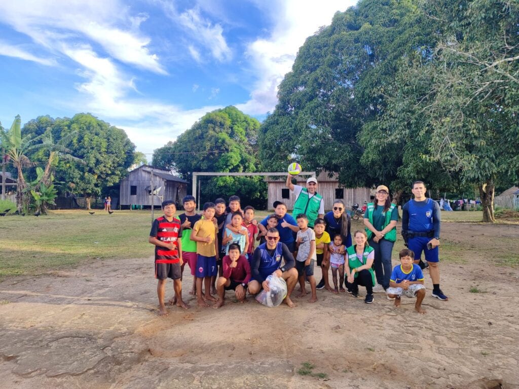 Governo leva ações sociais e esportivas a comunidades indígenas no Acre Governo leva ações sociais e esportivas a comunidades indígenas no Acre