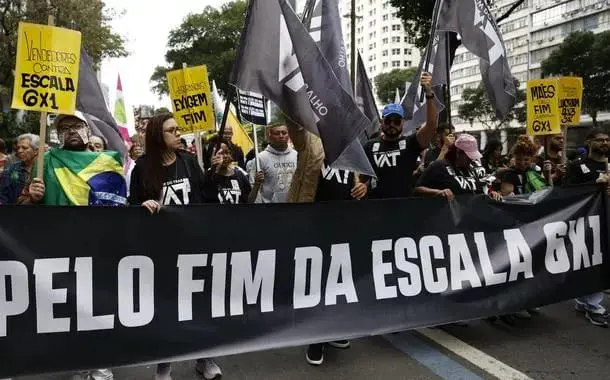 Veja como está a votação do fim da escala 6x1 e redução da jornada na Câmara