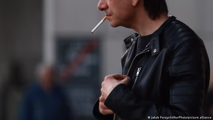 Reino Unido proíbe venda de cigarros para nascidos a partir de 2009