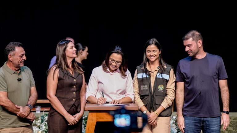 Governo do Acre libera R$ 33 milhões para habitação em três cidades