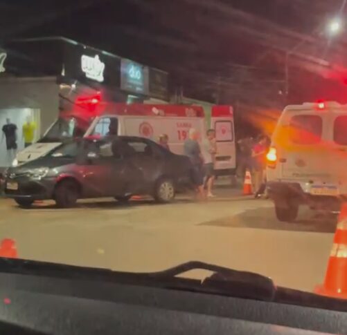 VÍDEO: Motociclista fica ferido após colisão no Calafate e é socorrido pelo Samu