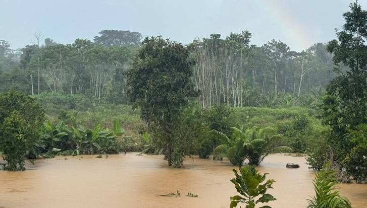 No Acre, cheia fora de época atinge 18 aldeias e destrói produção