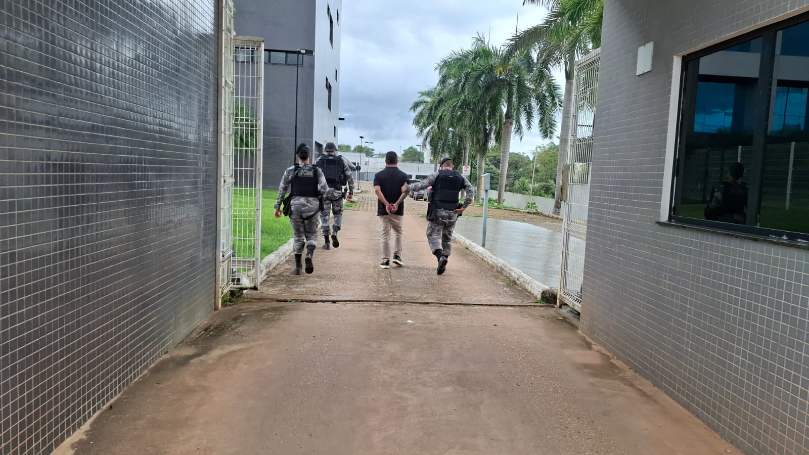 Advogado é preso com droga nas proximidades de presídio em Rio Branco