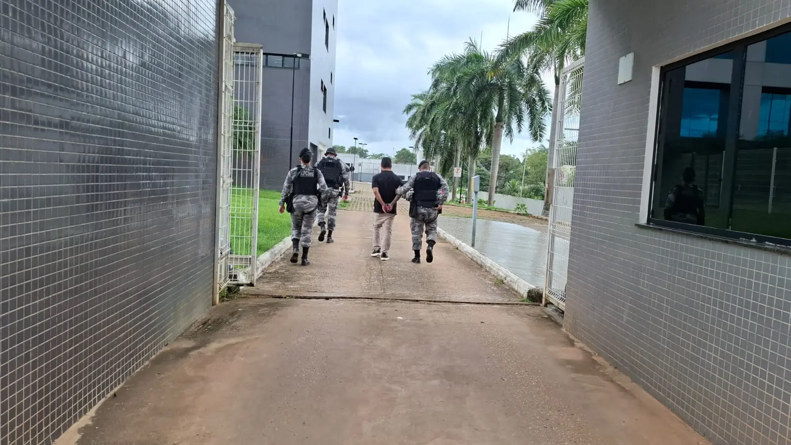 Advogado é preso com droga nas proximidades de presídio em Rio Branco