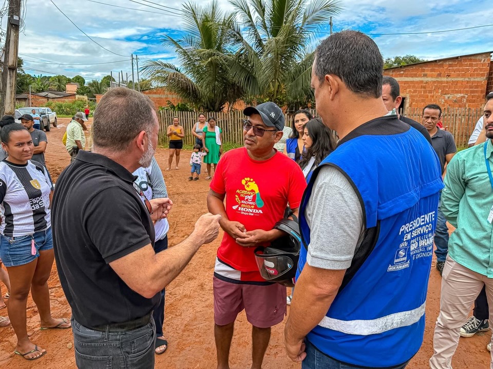 Alysson Bestene visita bairro Caladinho e ouve reivindicações de moradores