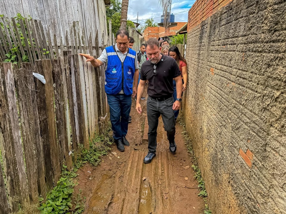 Alysson Bestene visita bairro Caladinho e ouve reivindicações de moradores