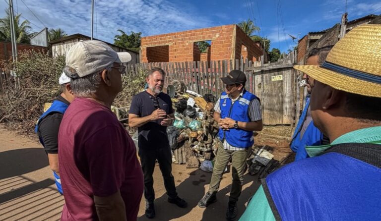 Alysson acompanha mutirão de limpeza na Baixada da Sobral