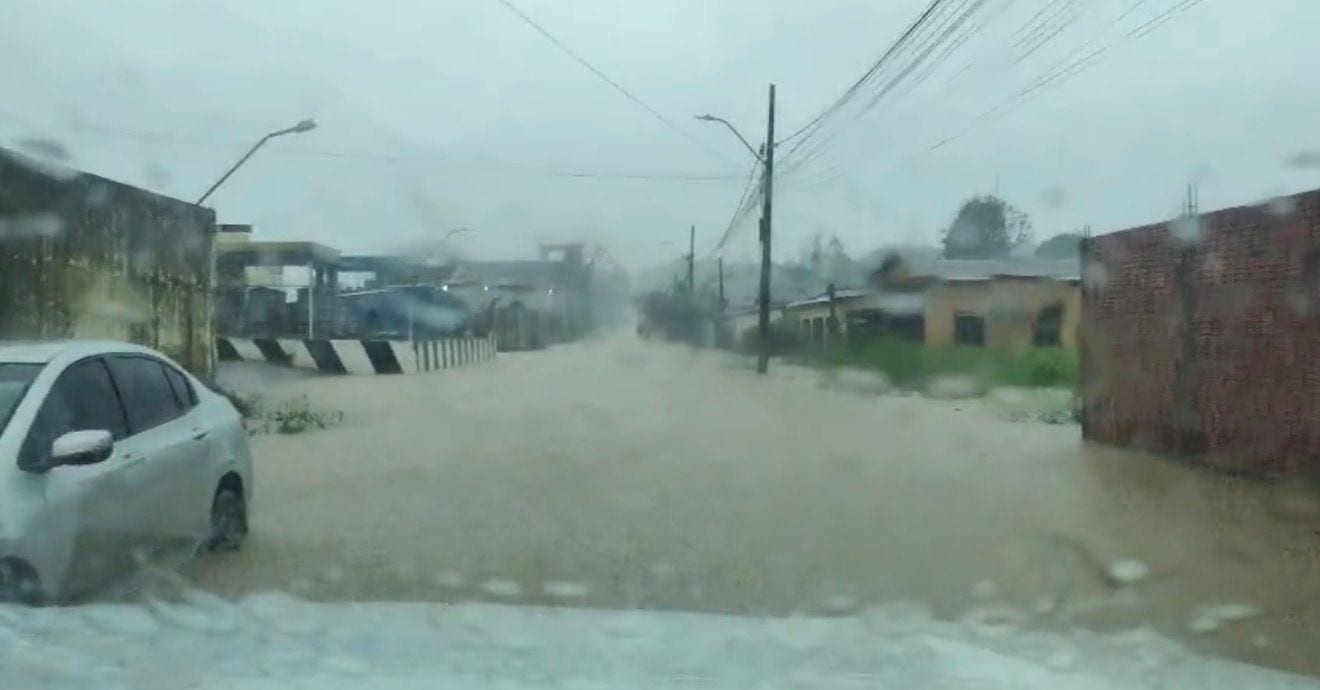 Diante do cenário, mais de 400 itens de ajuda humanitária foram enviados, incluindo cestas básicas