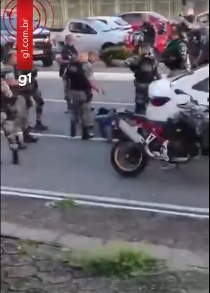 Vídeo mostra delegado sendo preso suspeito de extorquir empresários