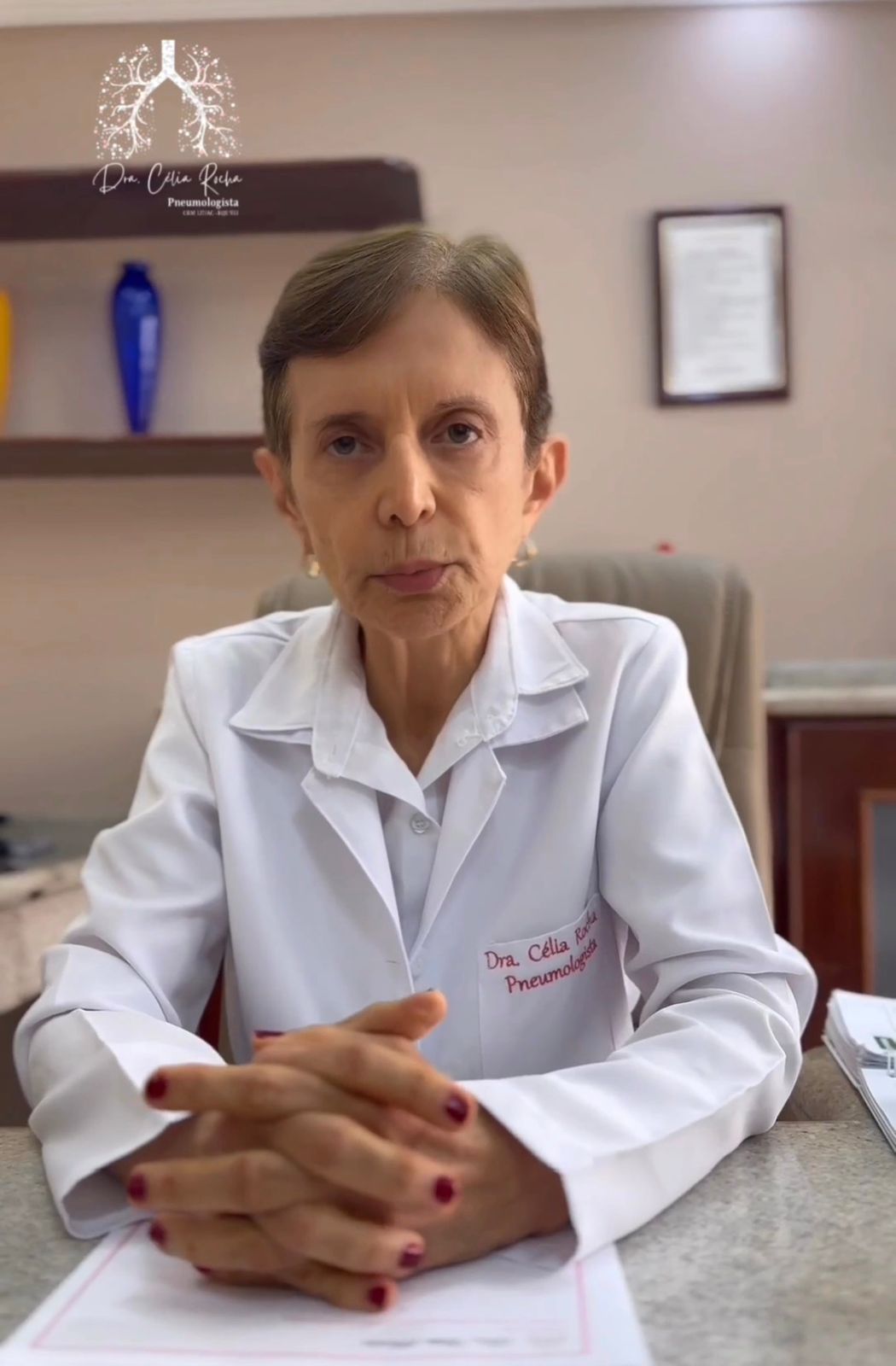 Médica lista sintomas de pneumonia e importância da vacina contra vírus e bactérias