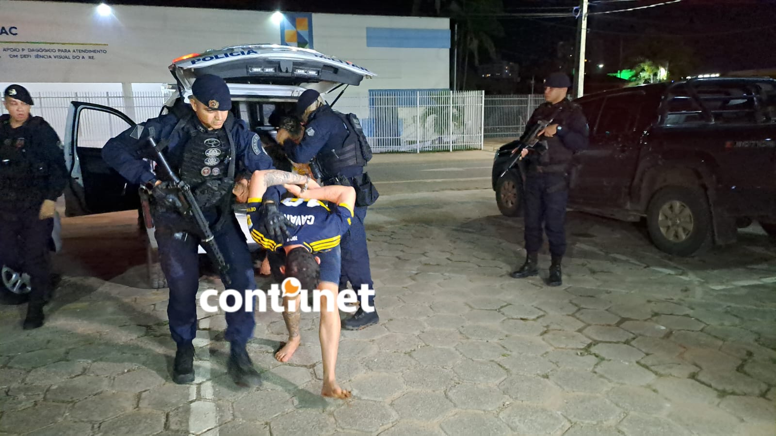 PM faz cerco e prende suspeitos de assalto a mercearia em Rio Branco