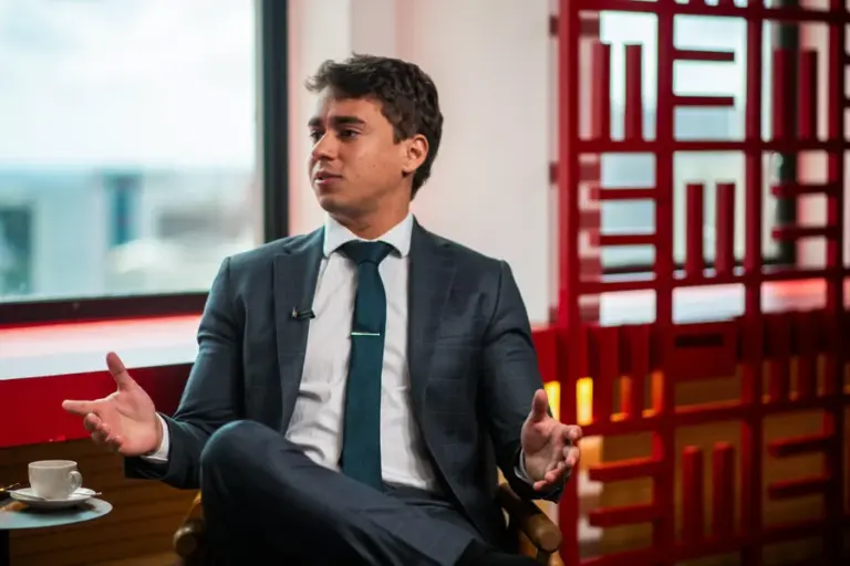 Deputado Federal Nikolas Ferreira Em Entrevista Para O Portal Metropoles 9