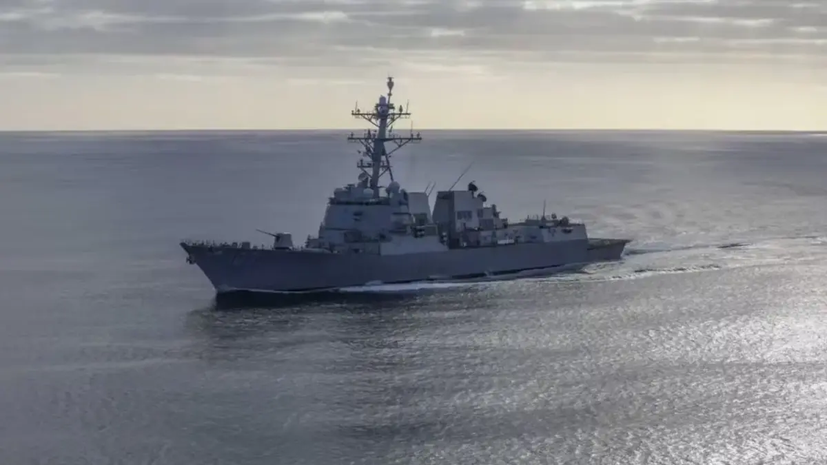 Preço do petróleo dispara após EUA anunciar bloqueio Estreito de Ormuz; veja