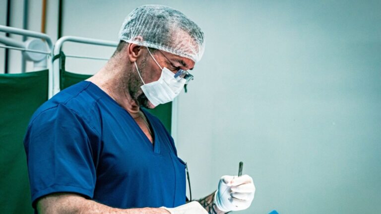 Mutirão da Fundhacre zera fila de espera para vasectomias no Acre