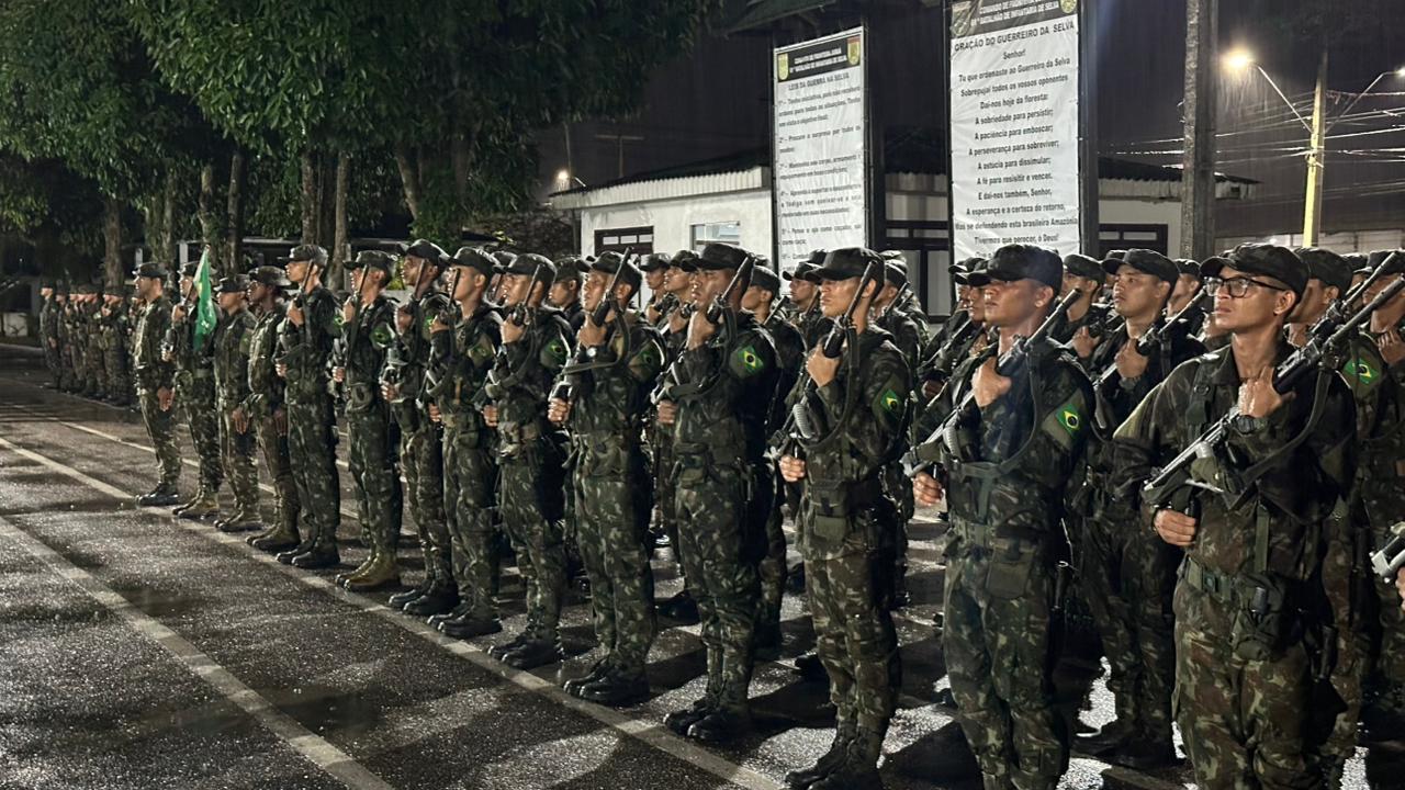 Exército Brasileiro celebra 378 anos com solenidade e condecorações
