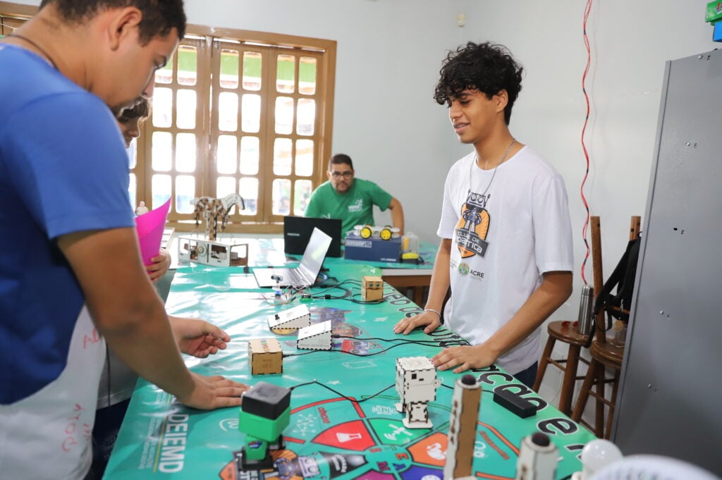 Governo lança Mostra Viver Ciência e abre inscrições para escolas