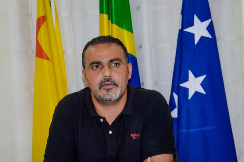 Ilderley, por sua vez, mantém forte capilaridade política em Cruzeiro do Sul e municípios vizinhos