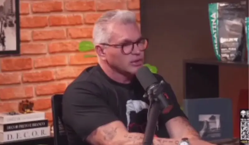 Julian Lemos detona filhos de Bolsonaro: “Arquétipo do caos”