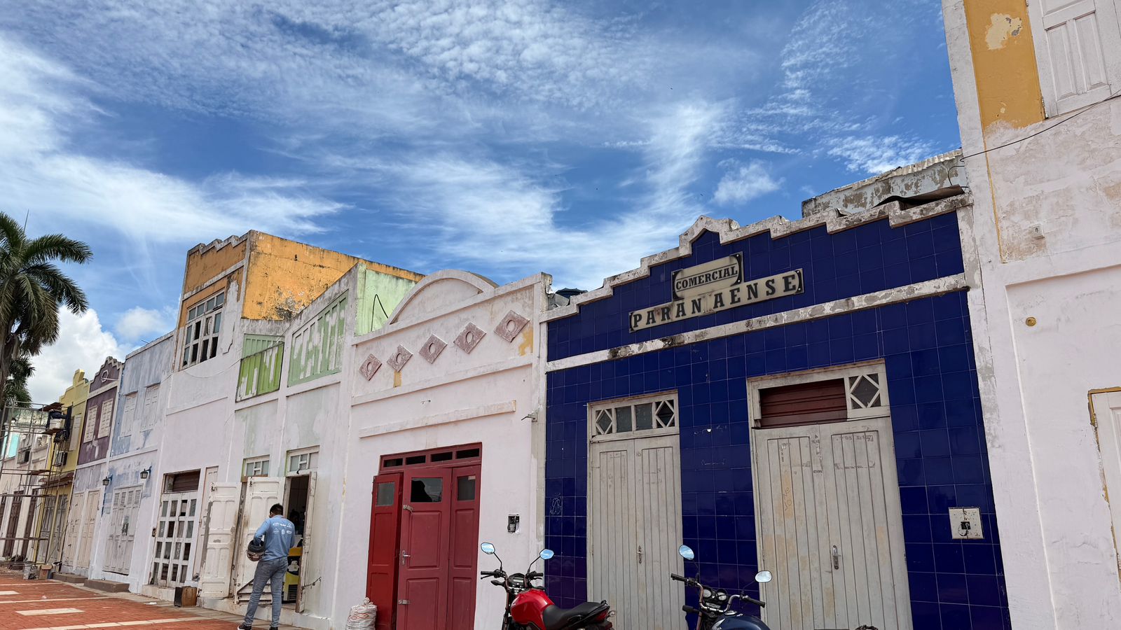 Mailza assina ordem de serviço para urbanização do Calçadão do Mercado Velho