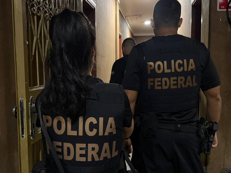 Professor é afastado após denúncias de abusos contra adolescentes em Manaus